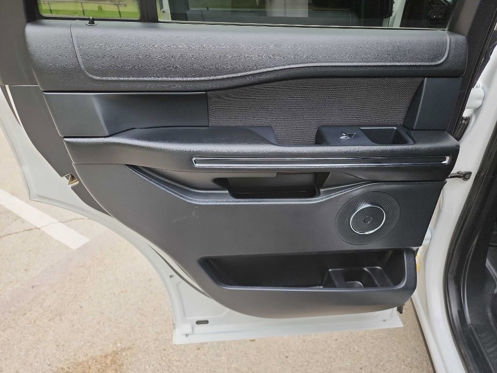 Used 2018 Ford Expedition XL image 25