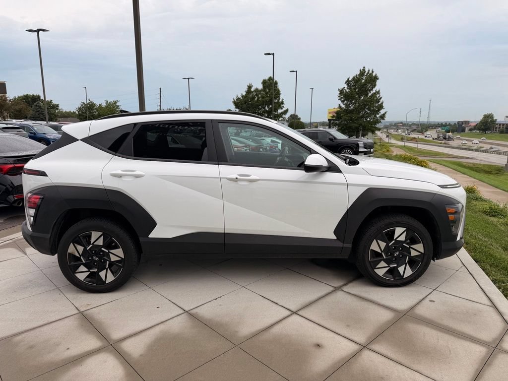 Used 2025 Hyundai Kona SEL AWD/4WD image 10