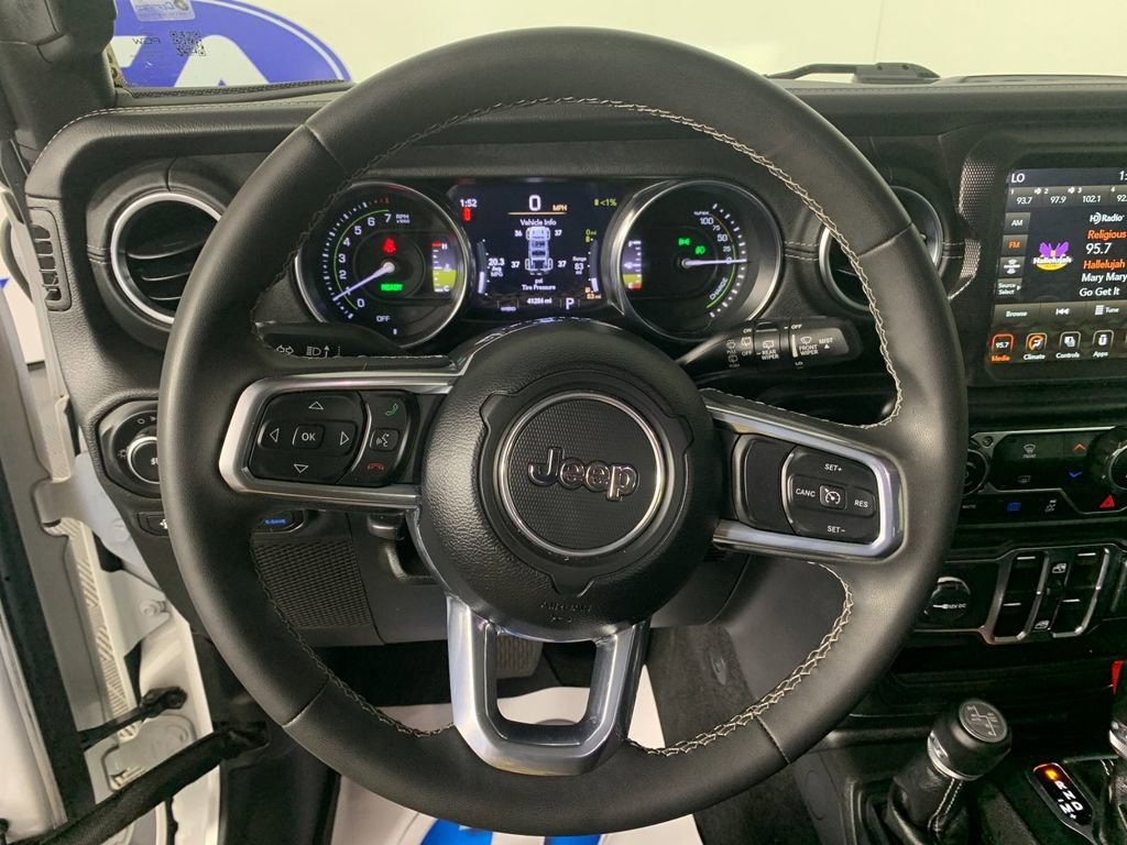 Used 2023 Jeep Wrangler Unlimited Sahara AWD/4WD image 22