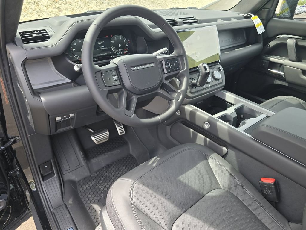 New 2026 Land Rover Defender 90 V8 AWD/4WD image 41