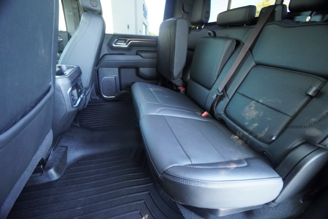 Used 2024 GMC Sierra 3500 Denali AWD/4WD image 32