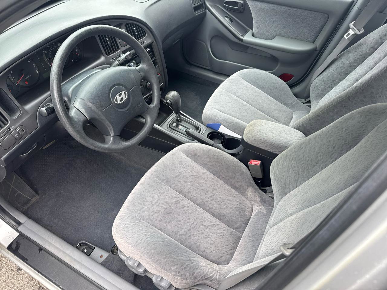 Used 2004 Hyundai Elantra GLS FWD image 10