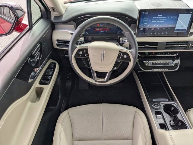 Used 2025 Lincoln Corsair FWD w/ Equipment Group 101A image 16