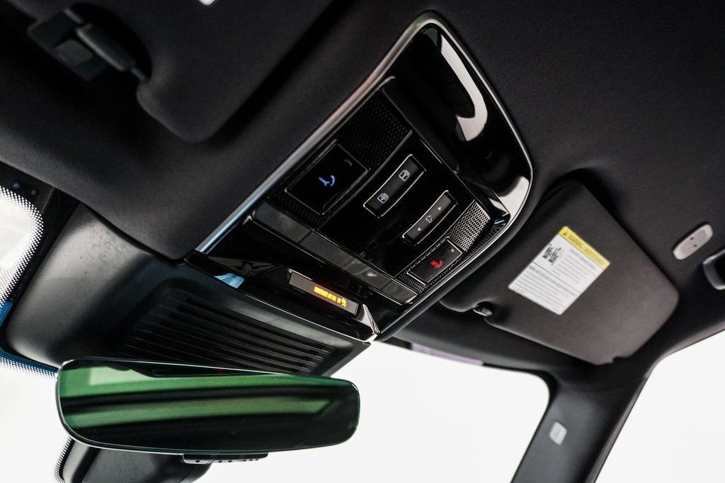 Used 2023 Land Rover Range Rover SE image 47