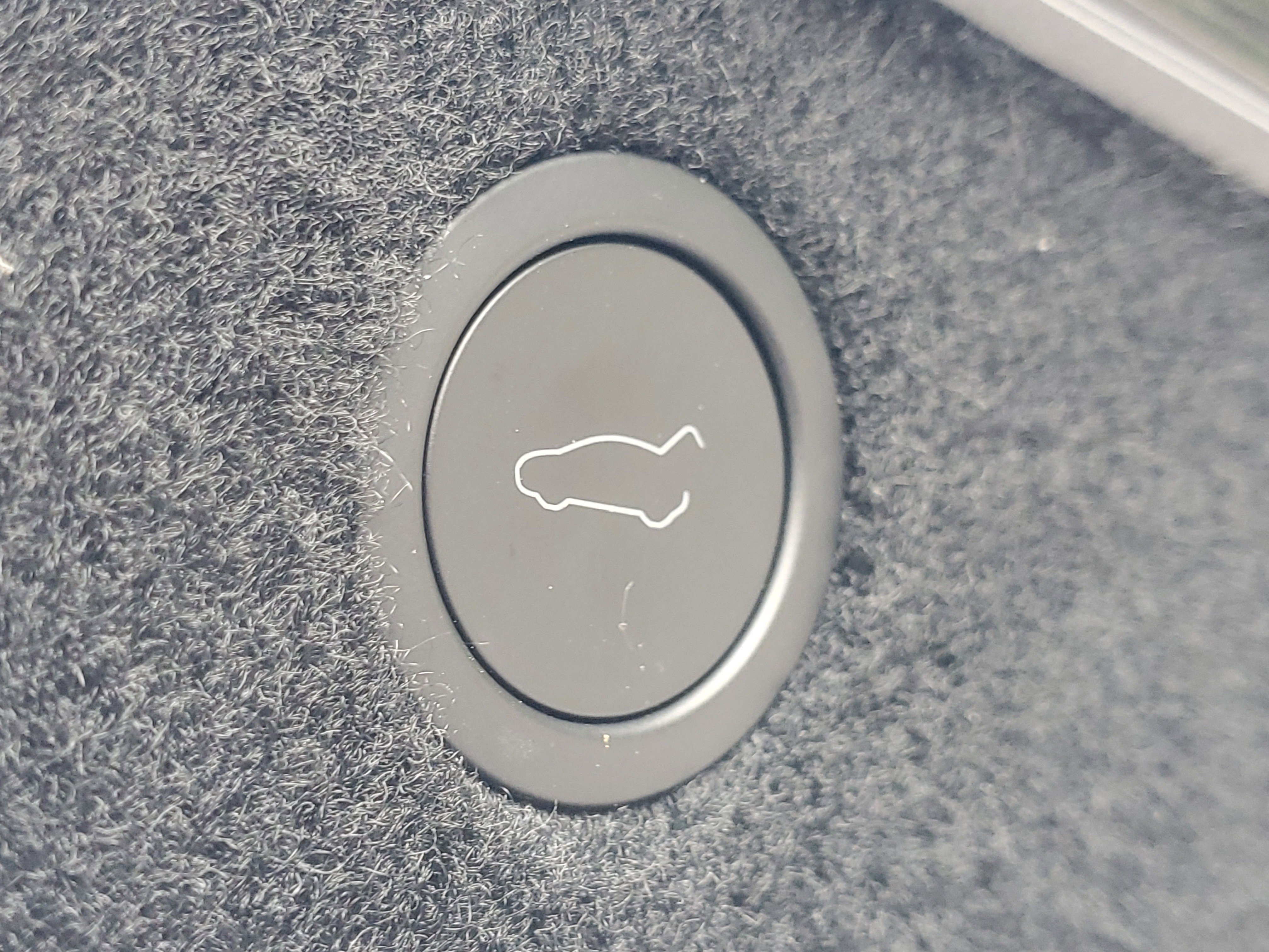 Used 2024 Tesla Model 3 Standard Range image 9