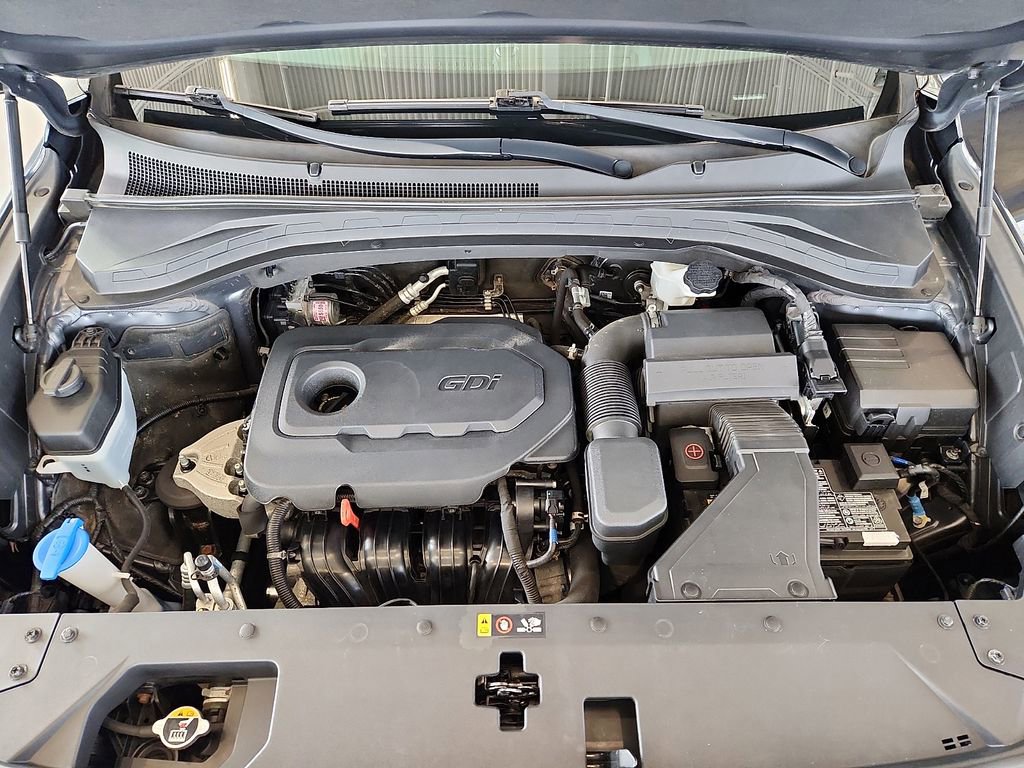 Used 2020 Hyundai Santa Fe SE image 28