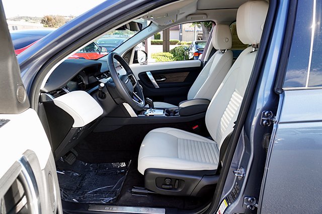 Used 2023 Land Rover Discovery Sport SE AWD/4WD image 22