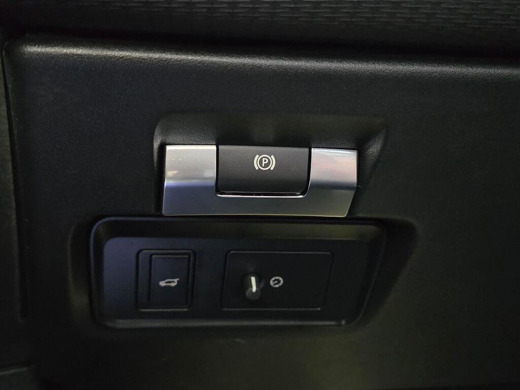 Used 2023 Land Rover Range Rover Evoque S image 36