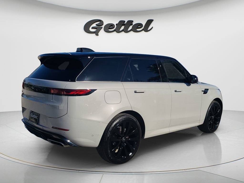 Used 2025 Land Rover Range Rover Sport Dynamic SE image 4