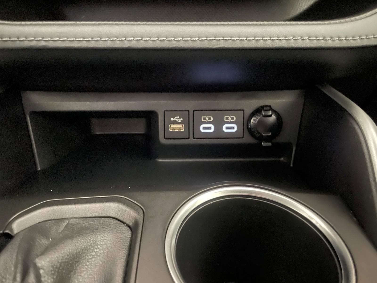 Used 2023 Toyota Highlander LE image 14