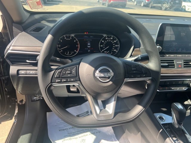 New 2025 Nissan Altima 2.5 SV image 9