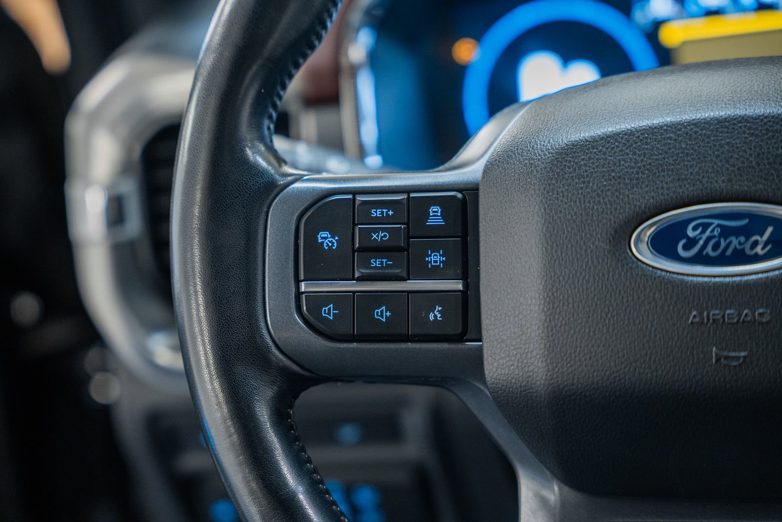 Certified 2023 Ford F150 Lariat w/ Equipment Group 502A High image 38