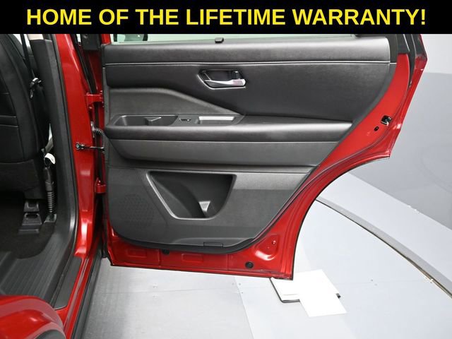 Used 2024 Nissan Pathfinder SL w/ SL Premium Package image 45