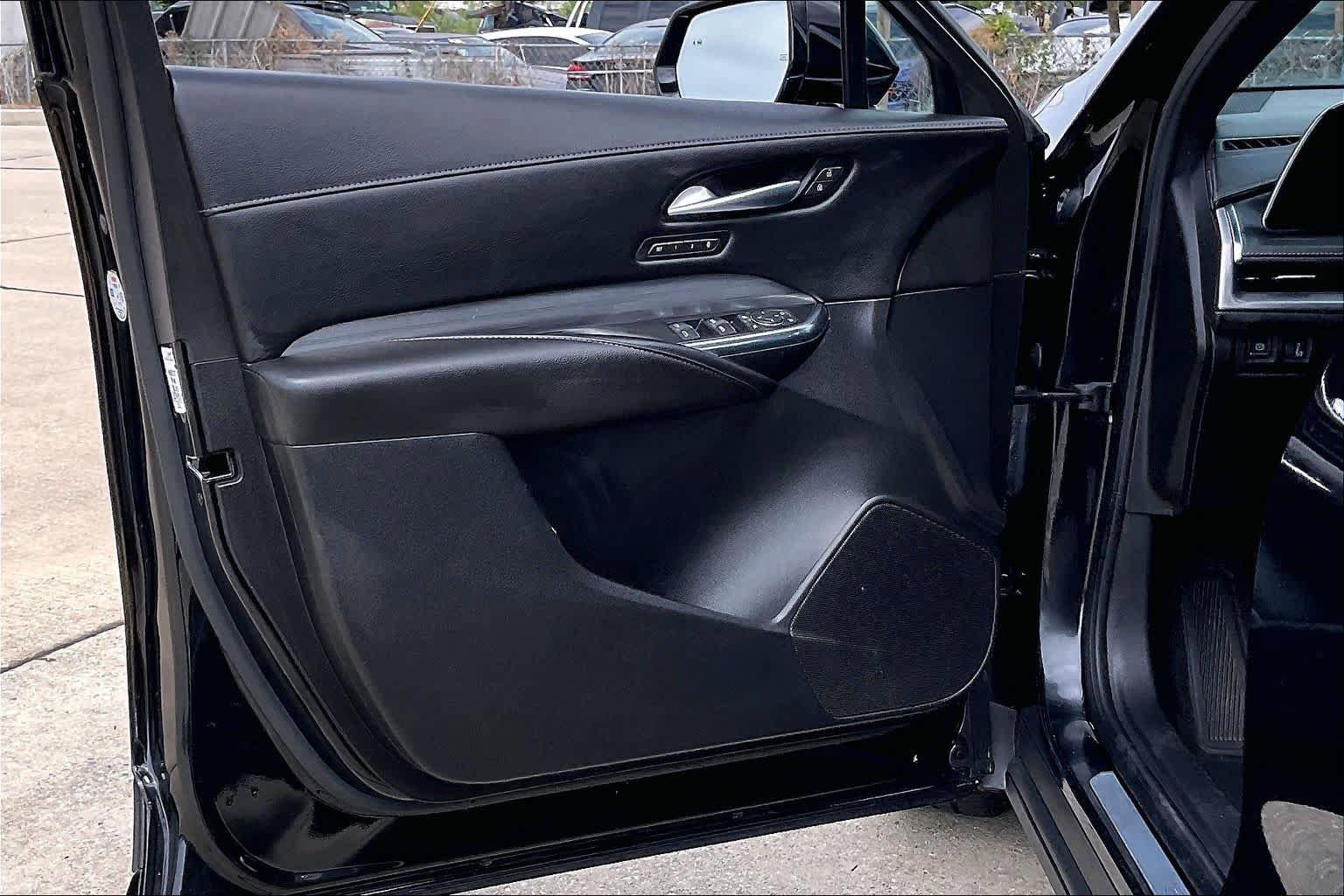 Used 2024 Cadillac XT4 Premium Luxury image 22