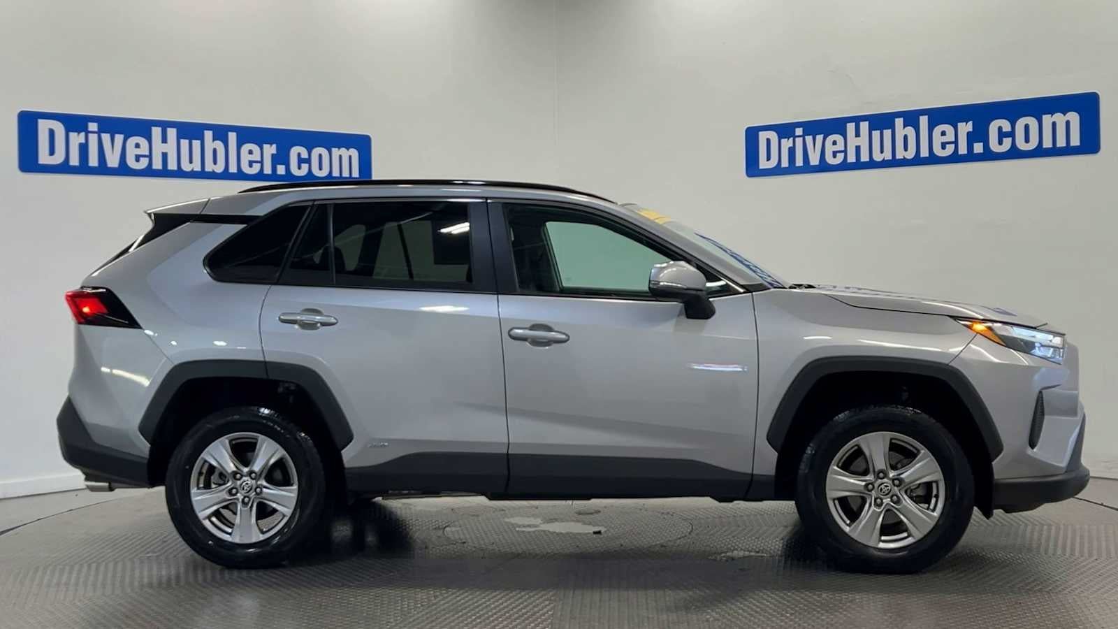 Used 2023 Toyota RAV4 XLE w/ Convenience Package AWD/4WD image 9