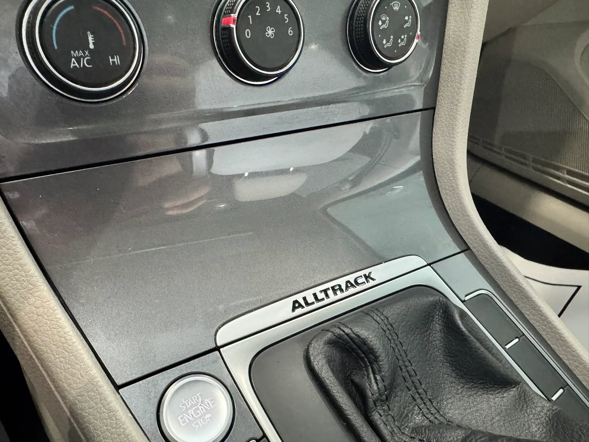 Used 2017 Volkswagen Golf Alltrack SE image 32