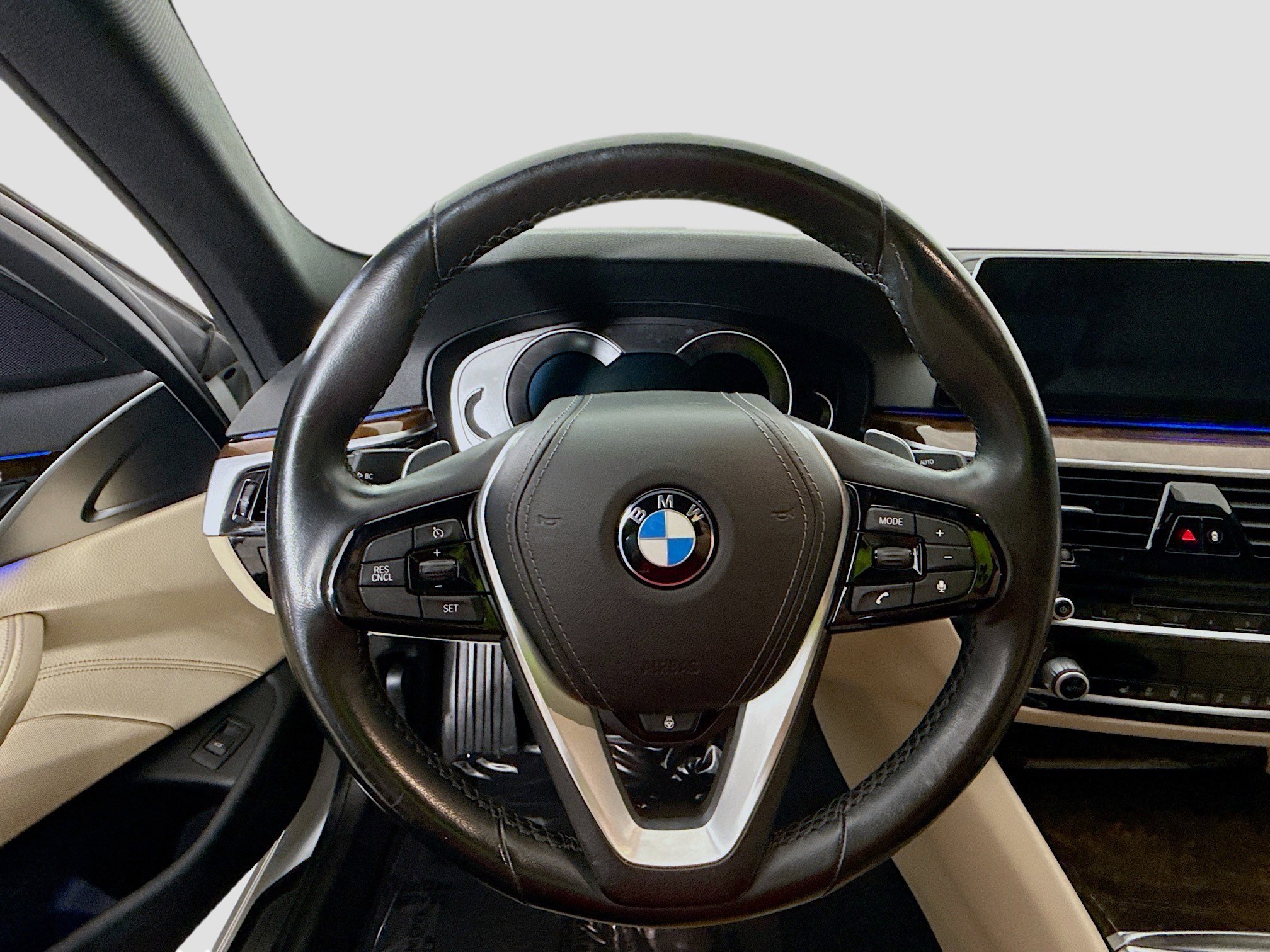 Used 2019 BMW 530i xDrive w/ Convenience Package image 11