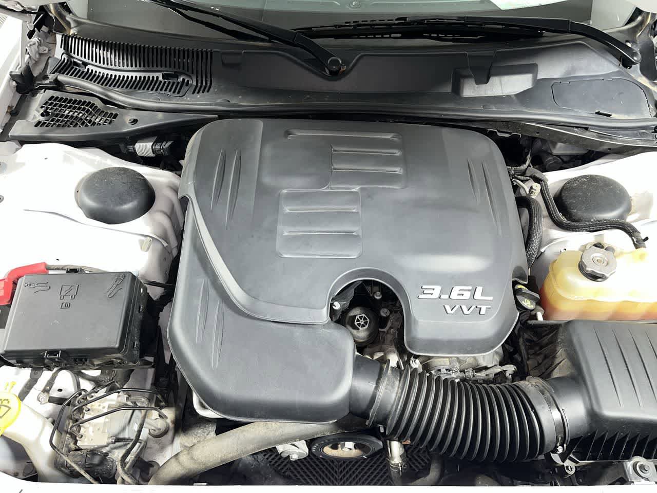 Used 2022 Dodge Challenger GT AWD/4WD image 12