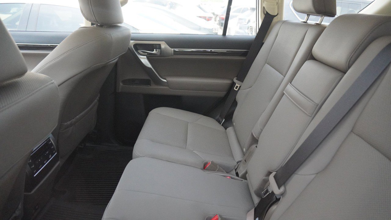 Certified 2023 Lexus GX 460 Premium w/ Premium Package AWD/4WD image 10
