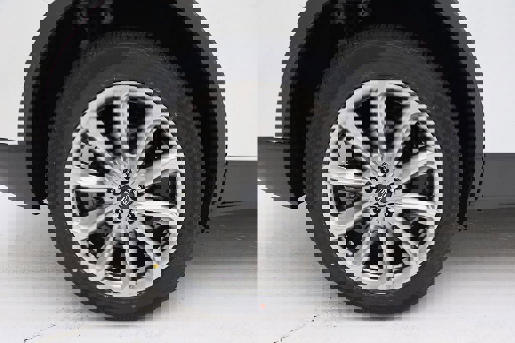 Used 2021 Lincoln Corsair AWD w/ Premium Package image 8