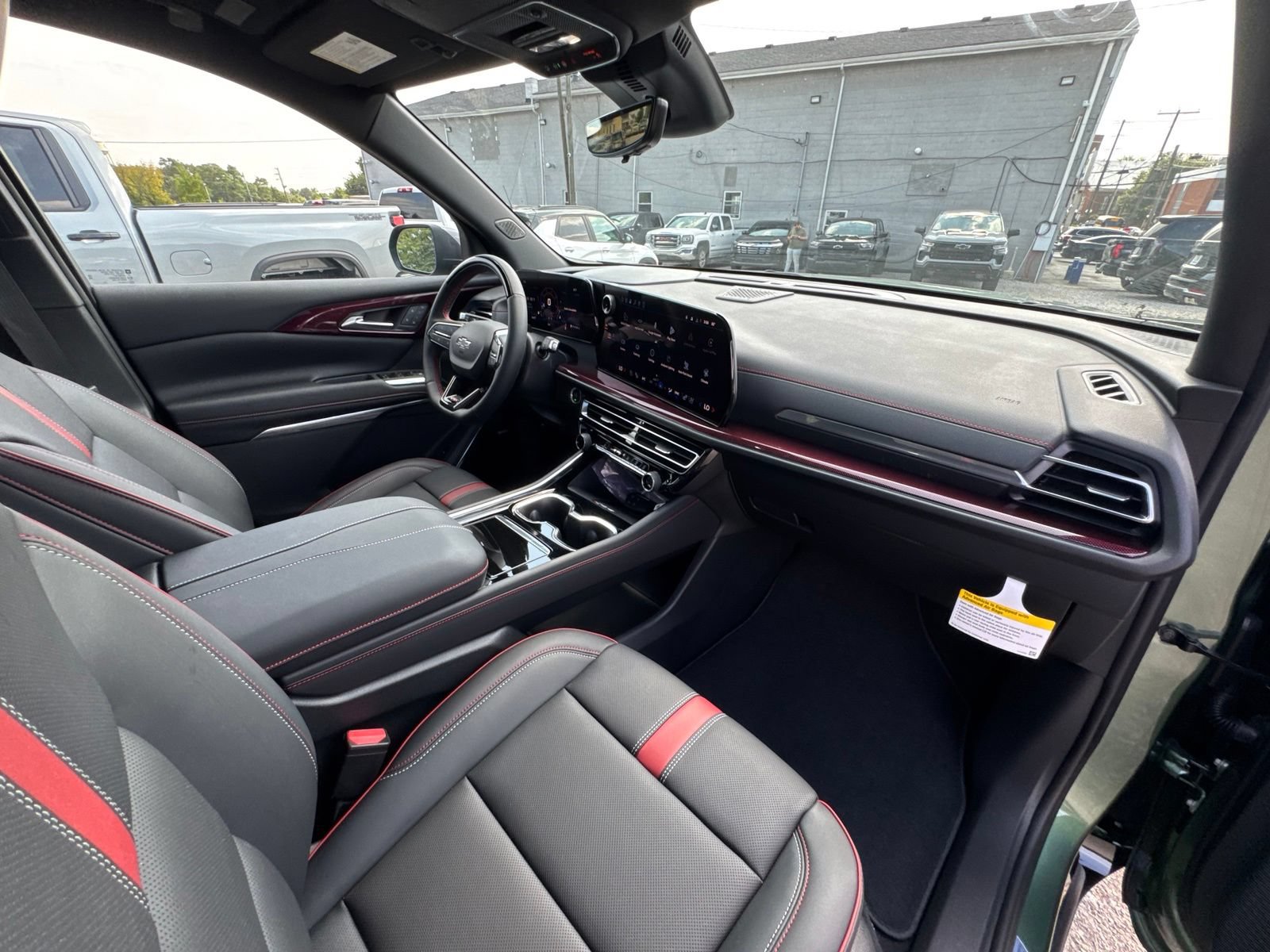New 2027 Chevrolet Traverse RS AWD/4WD image 36