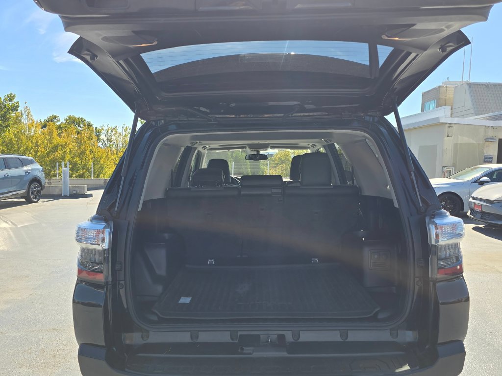 Used 2017 Toyota 4Runner SR5 Premium AWD/4WD image 15