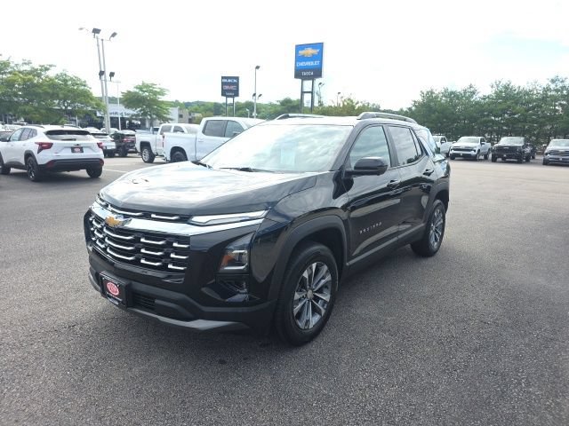 Used 2025 Chevrolet Equinox LT w/ Convenience Package II AWD/4WD image 5