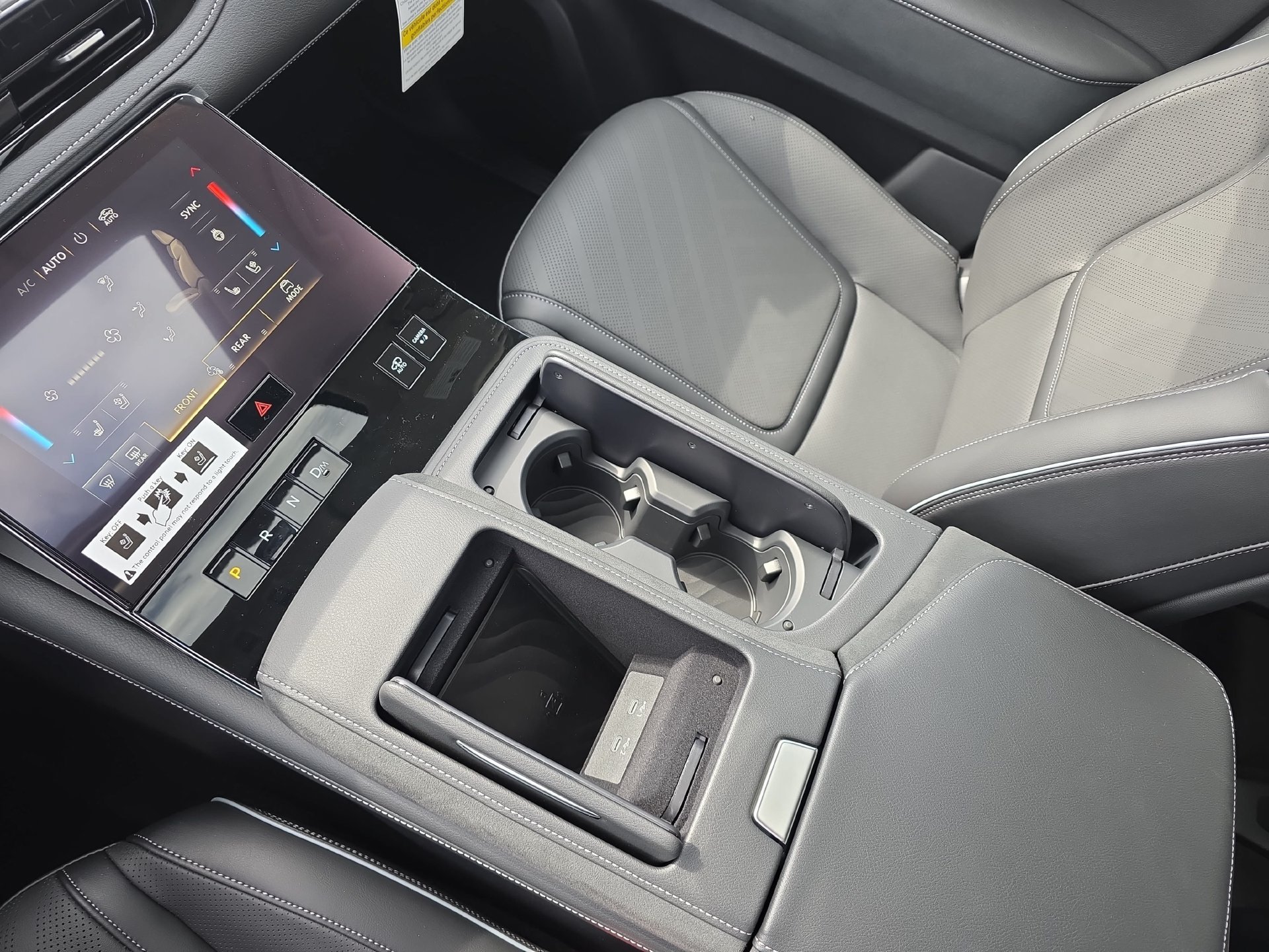New 2026 INFINITI QX80 Luxe w/ Cargo Package RWD image 25