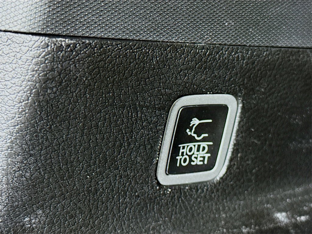 Used 2024 Jeep Wagoneer L Series II w/ Flexible Seating Group image 31