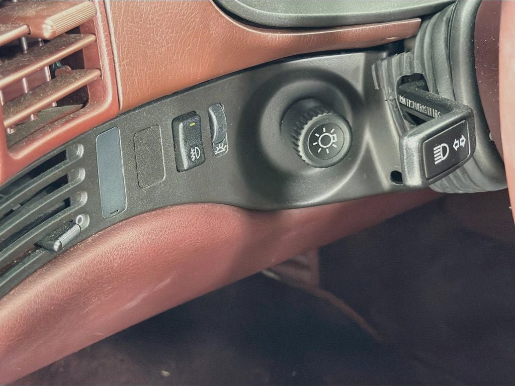 Used 1988 Porsche 944 Turbo RWD image 17
