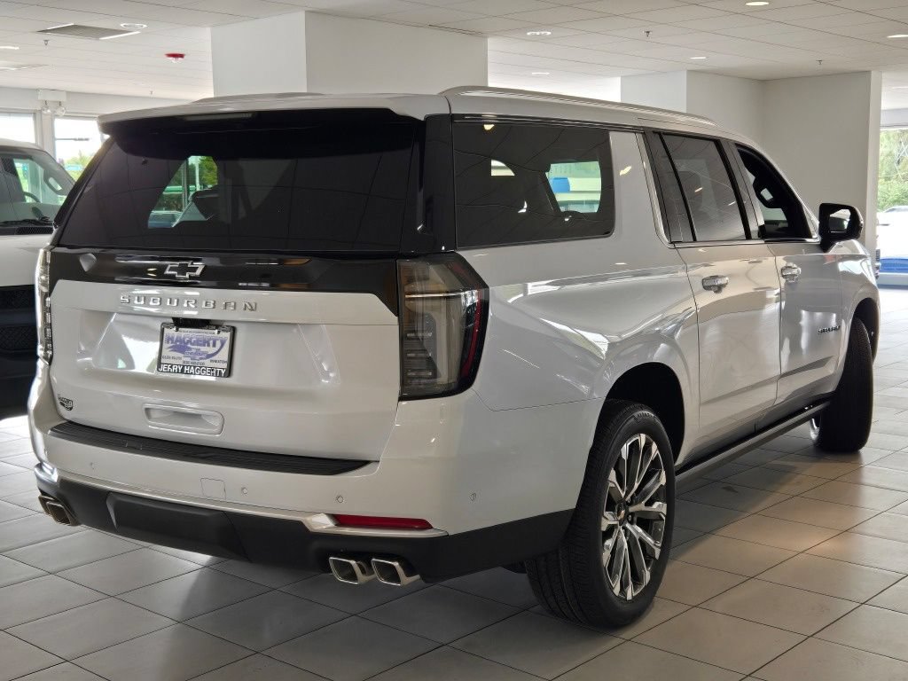 New 2026 Chevrolet Suburban High Country AWD/4WD image 13