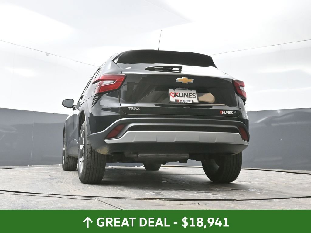 Used 2025 Chevrolet Trax LT image 56