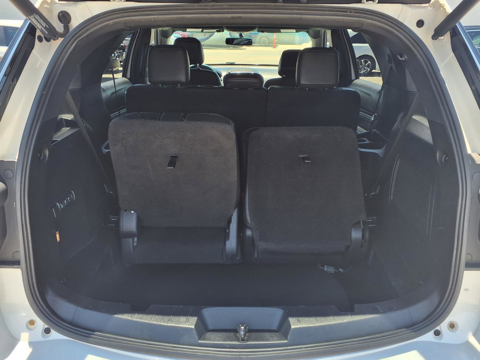 Used 2016 Ford Explorer Limited w/ Class II Trailer Tow Package FWD image 8