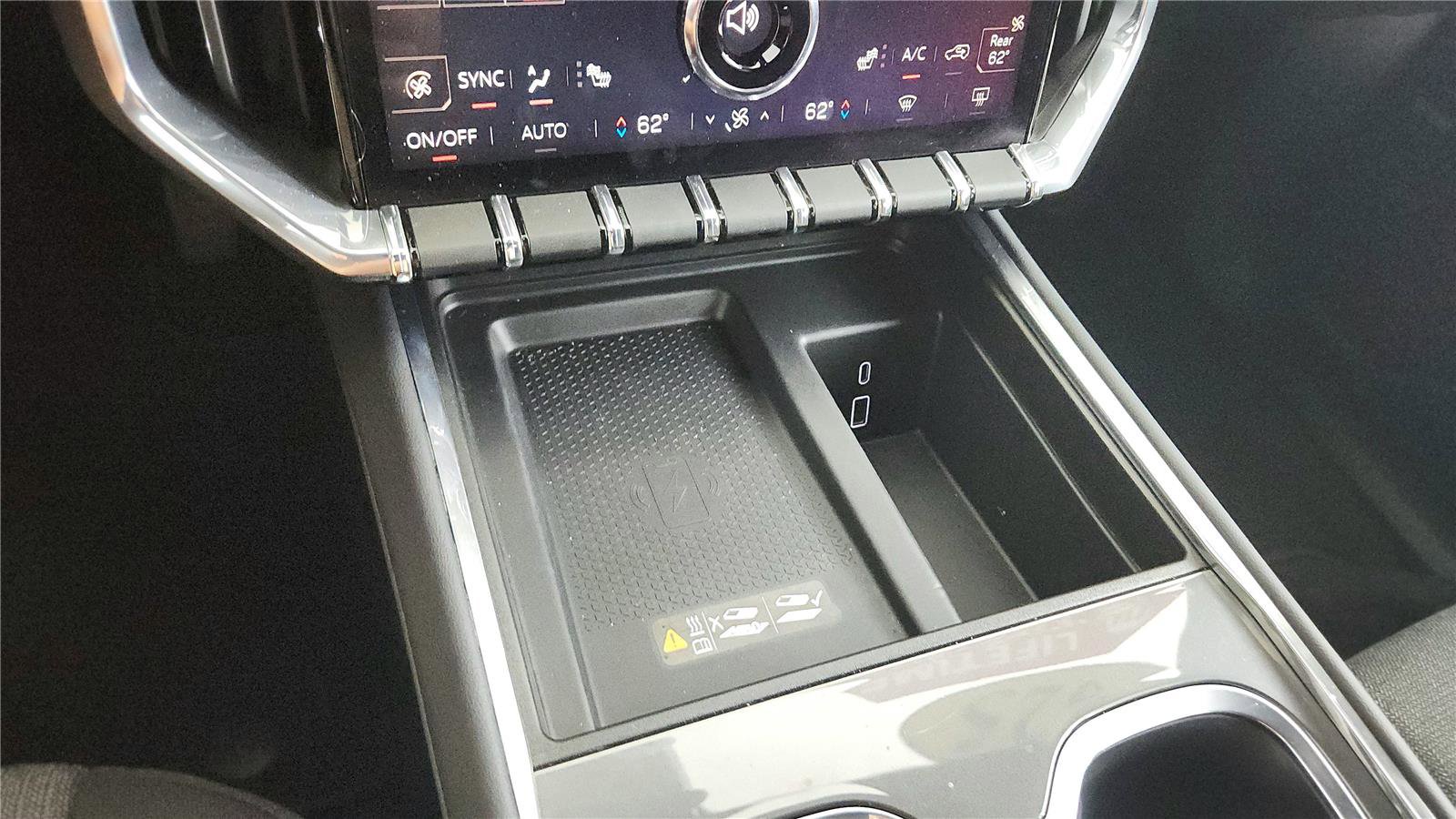 New 2025 GMC Acadia Elevation image 27