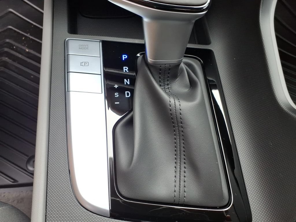 New 2026 Hyundai Elantra Sport FWD image 21