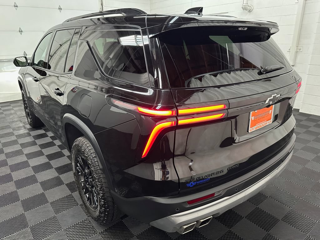 Used 2025 Chevrolet Traverse Z71 w/ Enhanced Driving Package AWD/4WD image 7