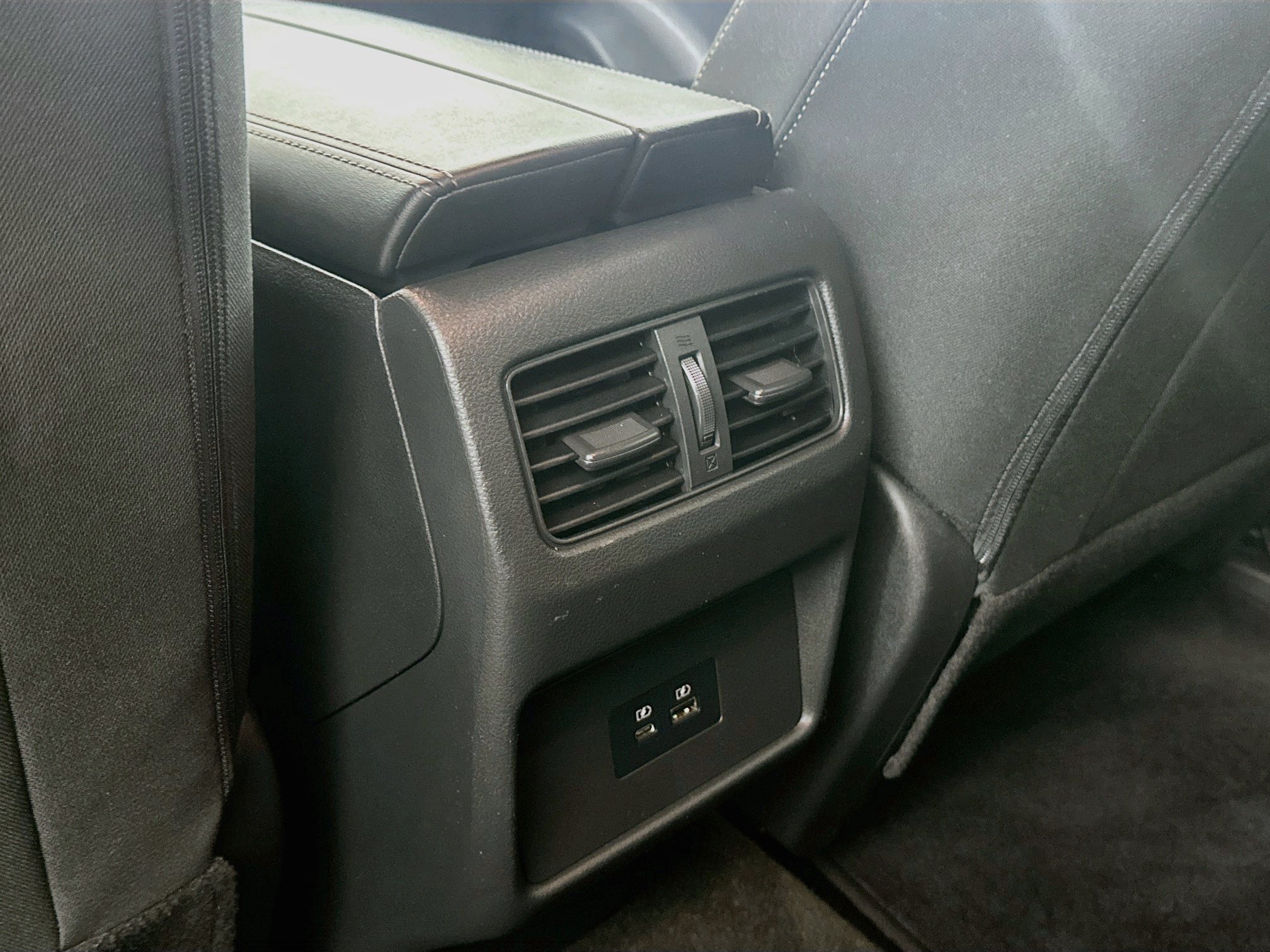 Used 2022 Nissan Rogue SV FWD image 27