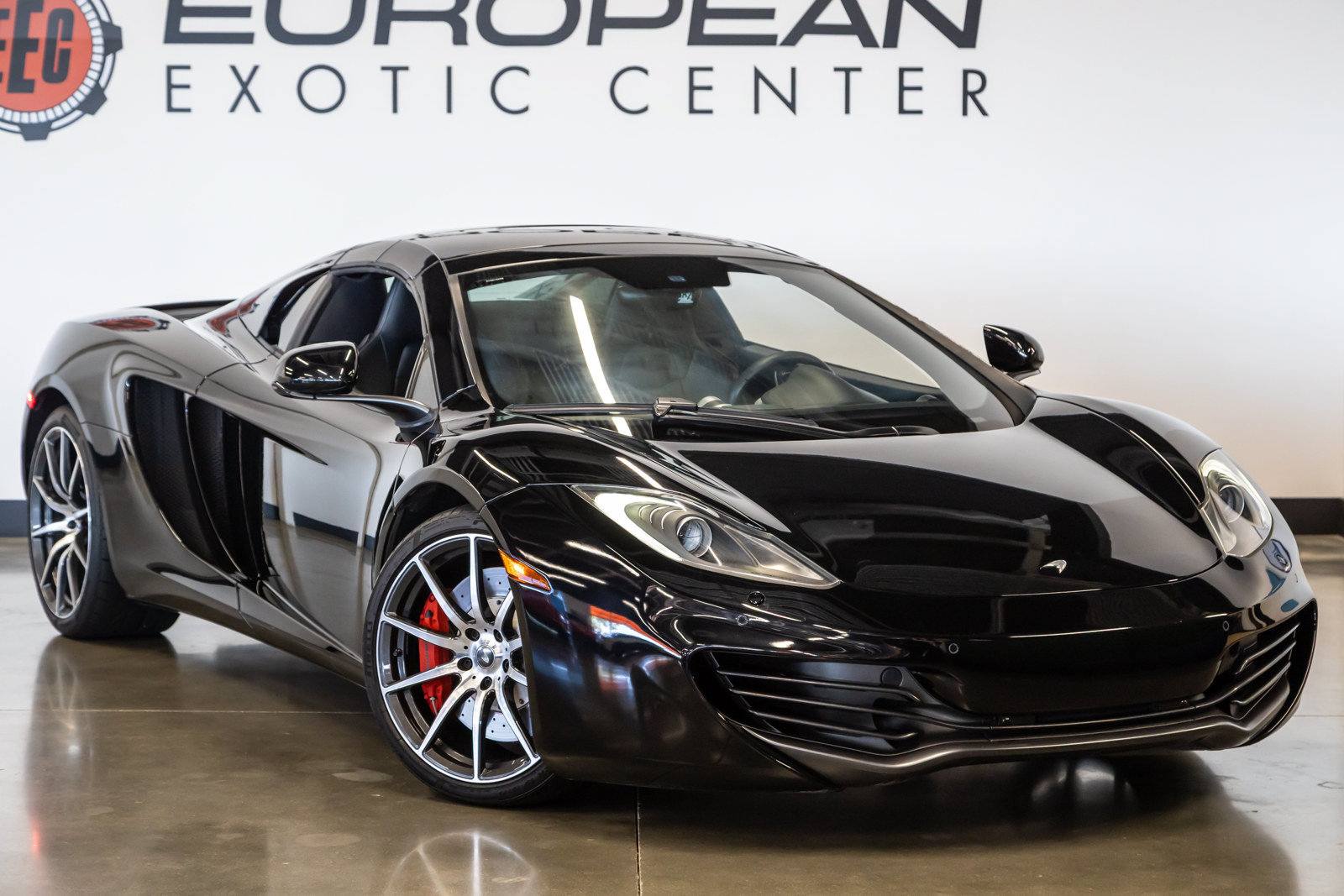 Used 2013 McLaren MP4-12C Spider RWD image 3