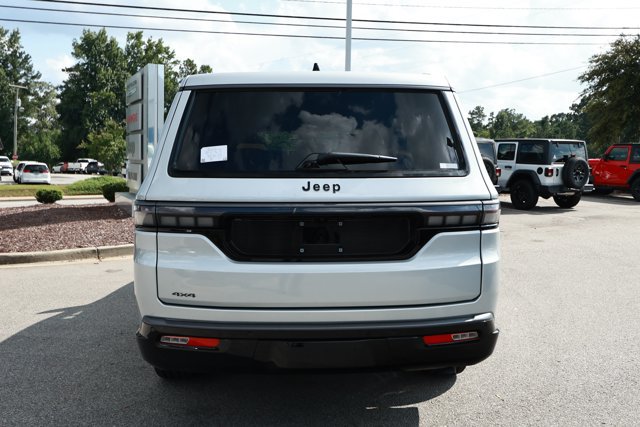New 2026 Jeep Grand Wagoneer L Summit AWD/4WD image 7