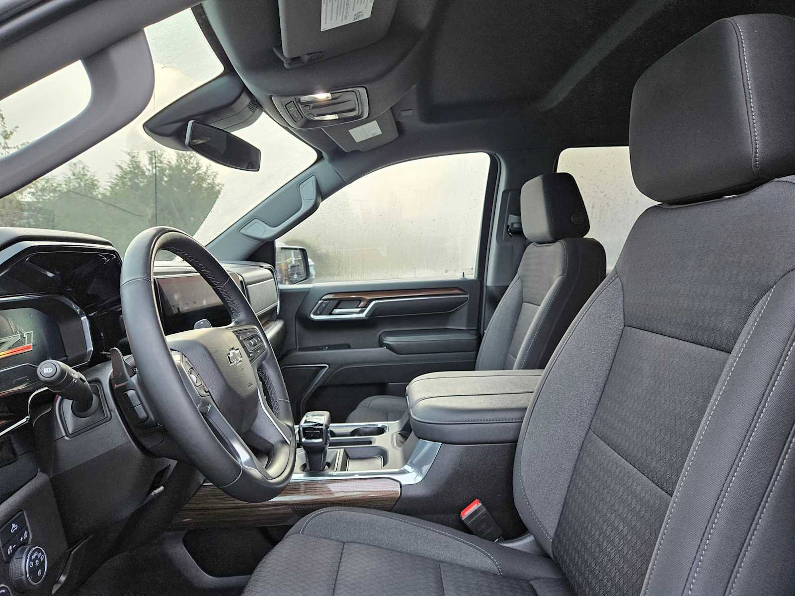 Used 2023 Chevrolet Silverado 1500 RST w/ Z71 Off-Road Package image 24