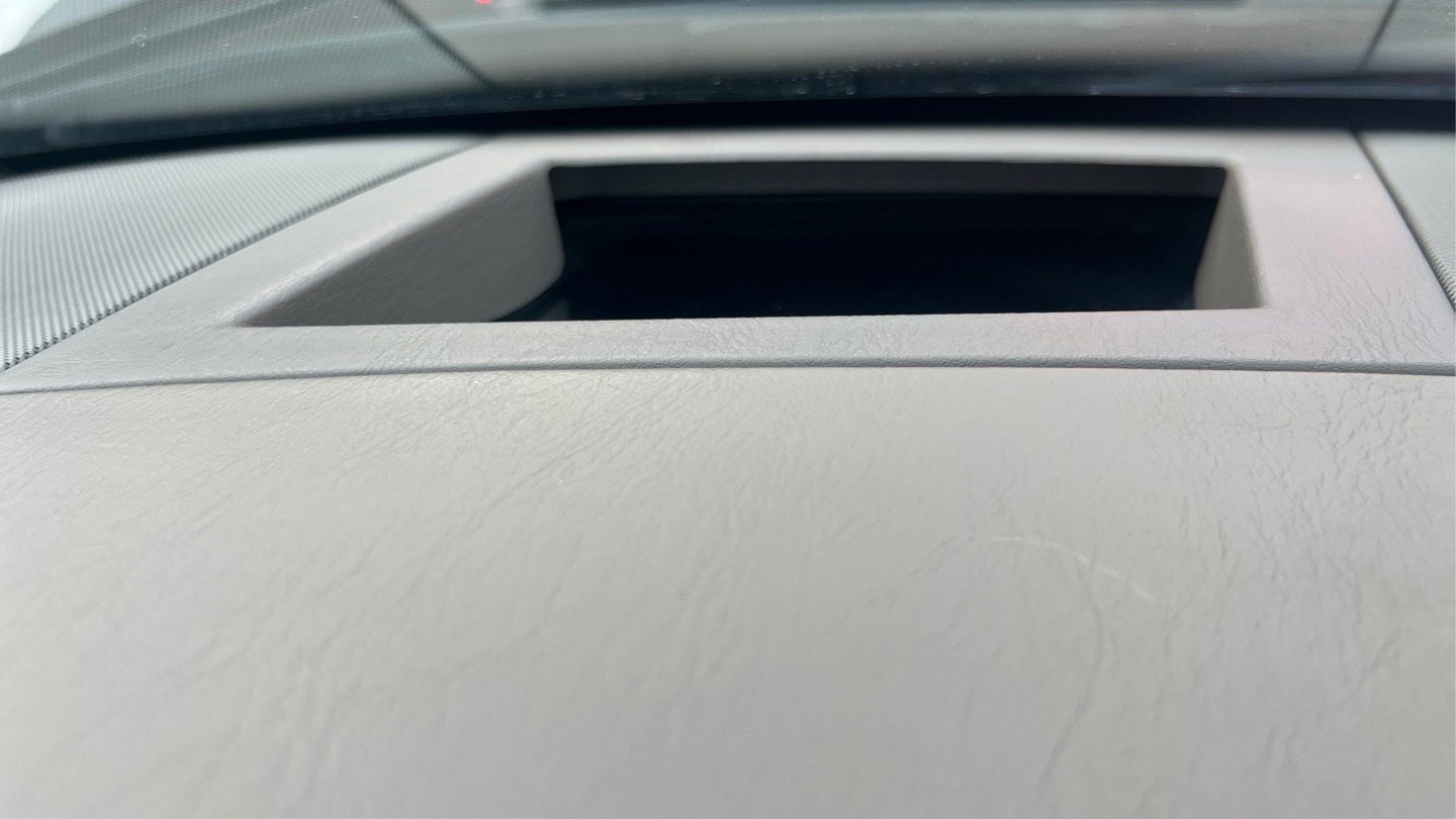 Used 2005 Cadillac XLR image 36