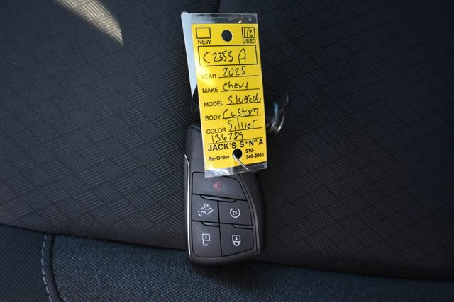 Used 2025 Chevrolet Silverado 1500 Custom image 28