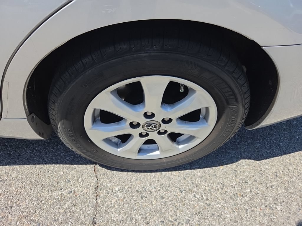 Used 2010 Toyota Camry FWD image 9