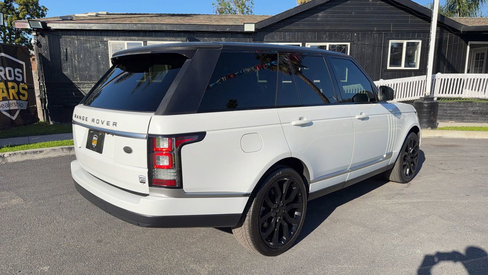 Used 2017 Land Rover Range Rover image 7