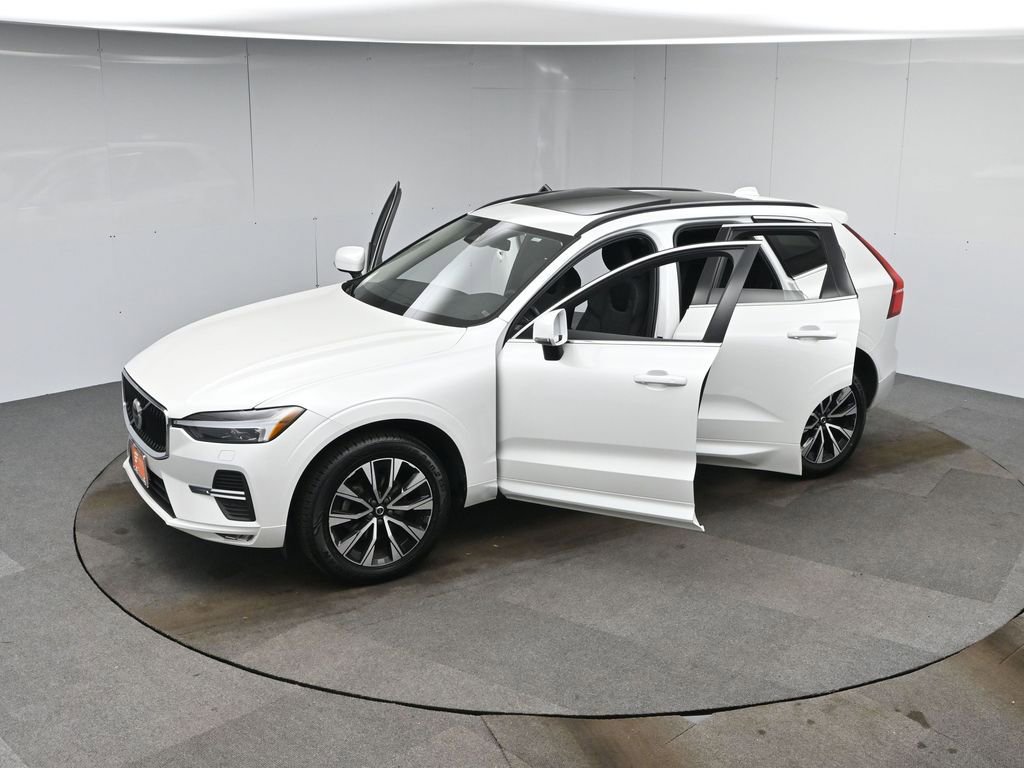 Used 2023 Volvo XC60 B5 Core image 44