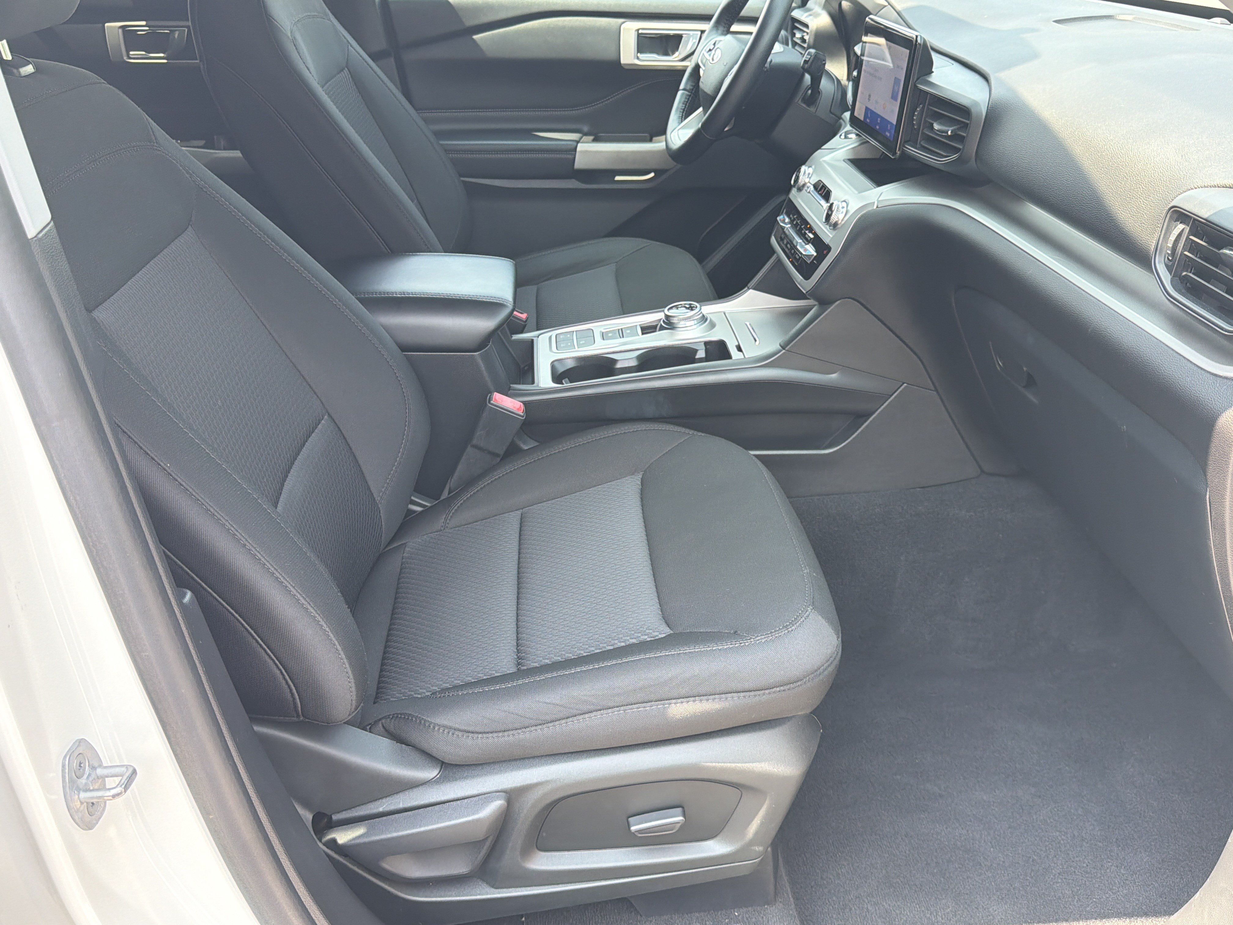 Used 2022 Ford Explorer XLT RWD image 16