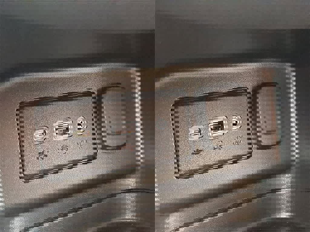 Used 2022 Chevrolet Equinox LT image 24