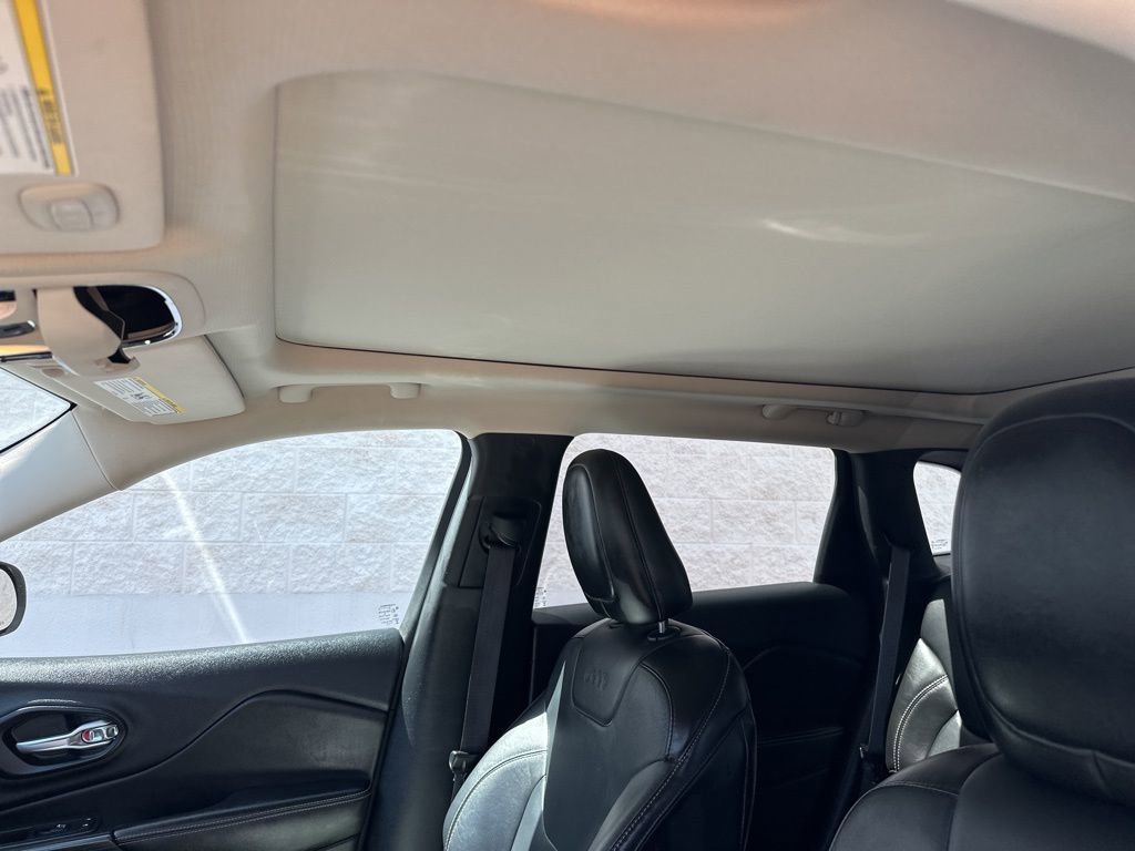 Used 2015 Jeep Cherokee Limited w/ Trailer Tow Group image 14