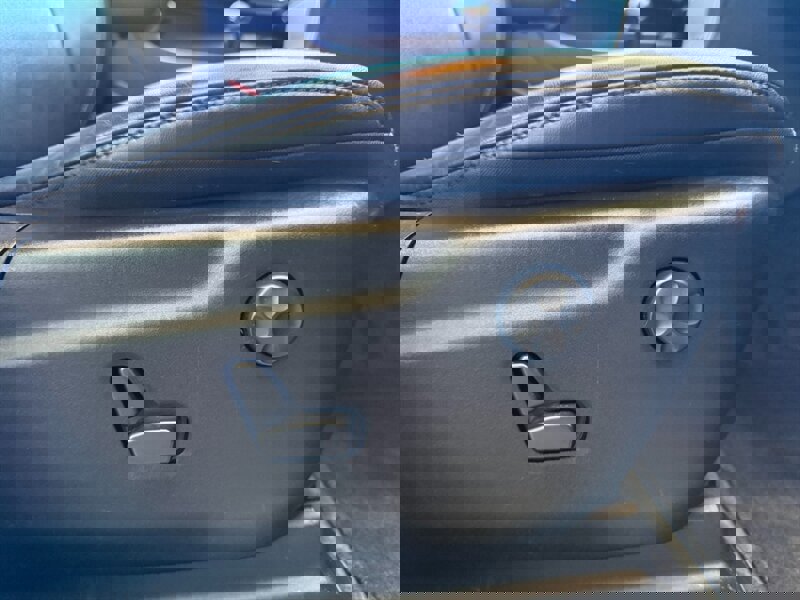 Used 2015 Jeep Grand Cherokee Limited image 28