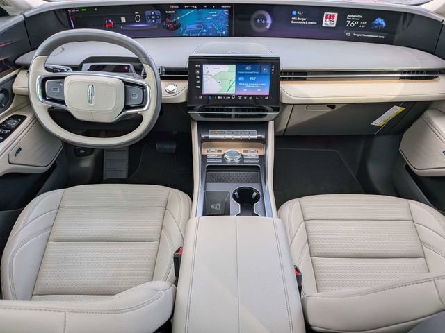Used 2025 Lincoln Nautilus Reserve image 14